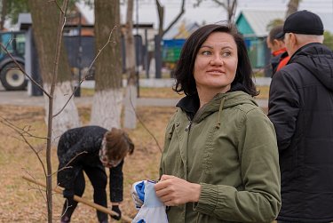 Депутаты вышли на субботник